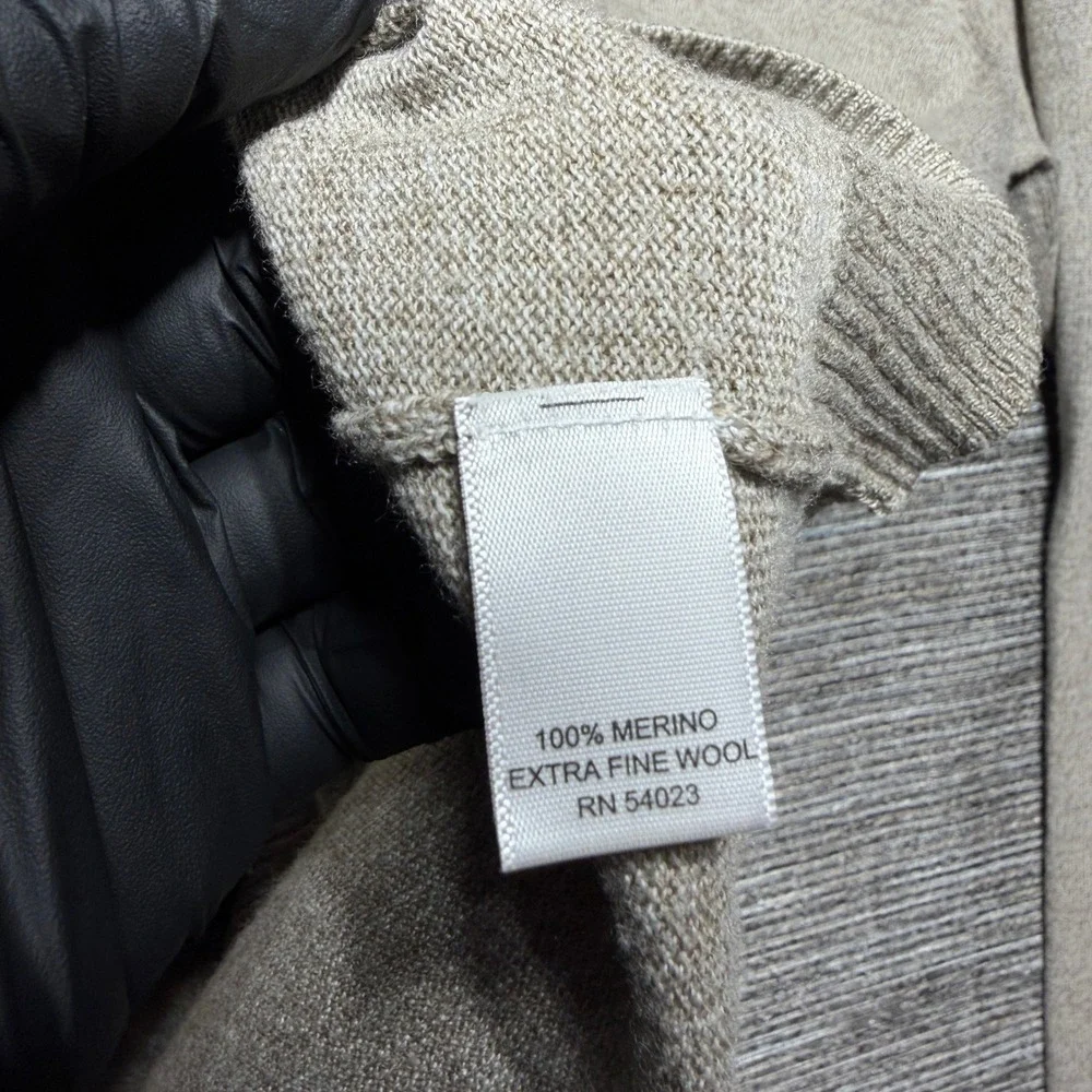 Banana Republic Sweater Men XL Tan LS ST MERINO VEE Extra Fine Merino Wool